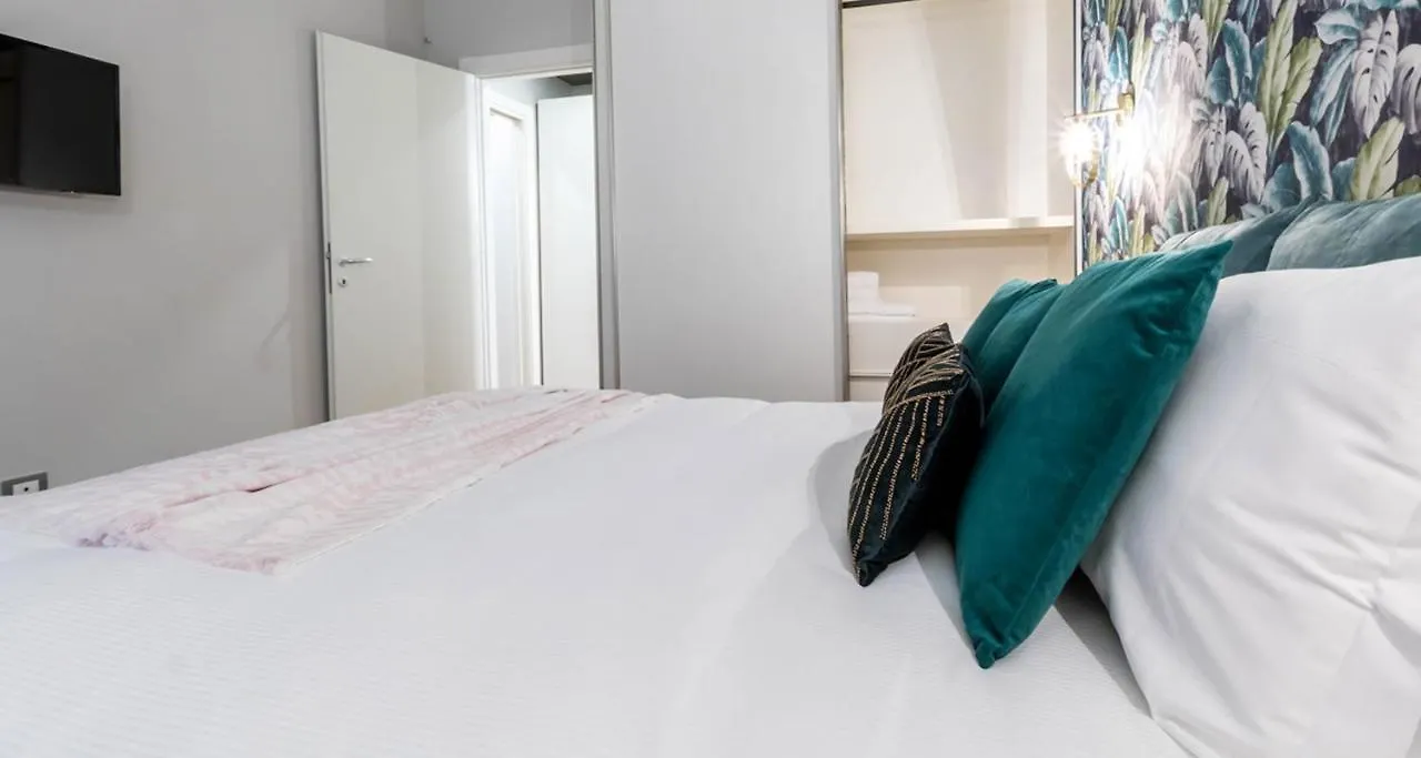 アパート Joivy Elegant 1 Bedroom Apt In Front Of The Sforzesco Castle ミラノ